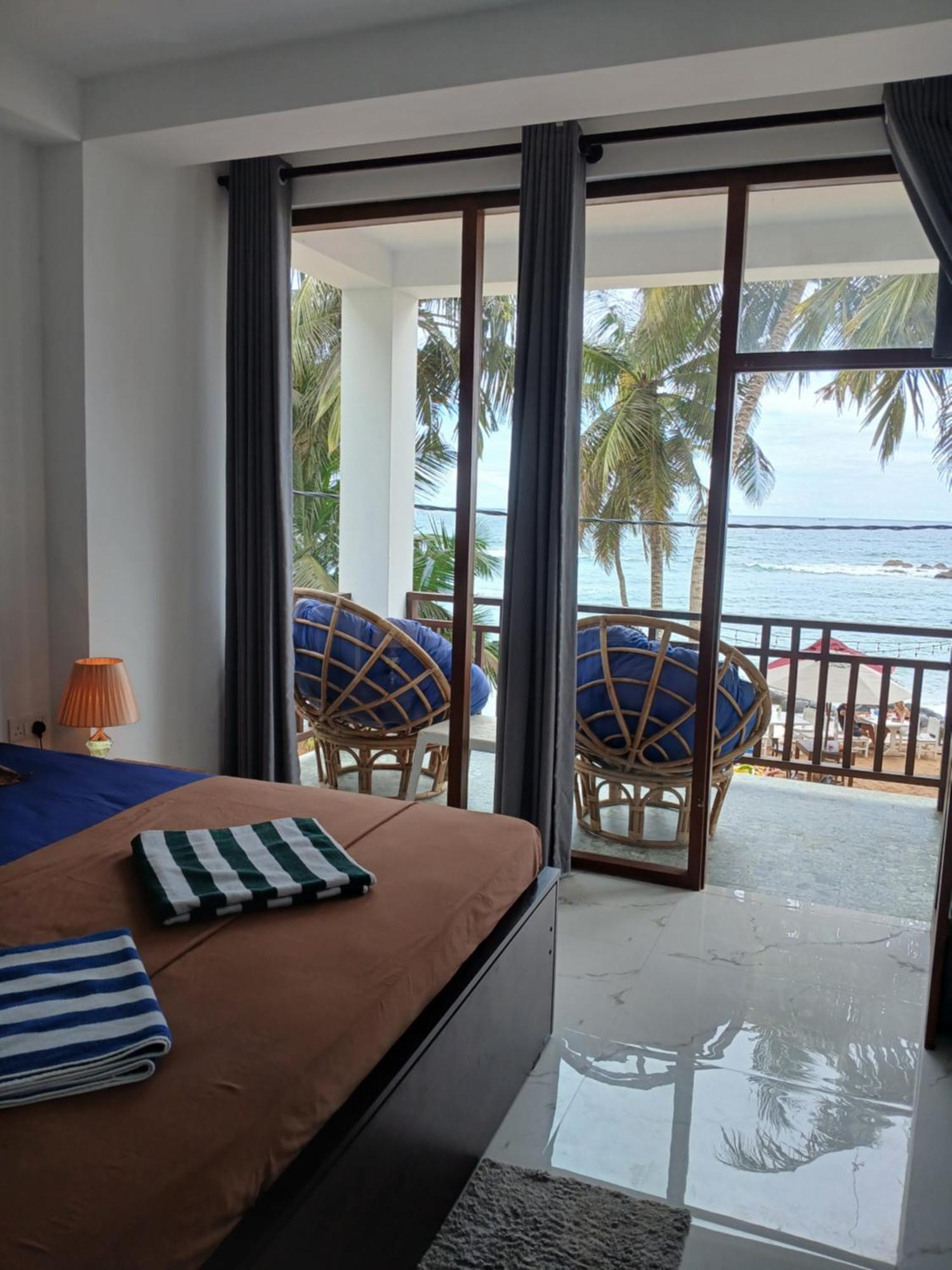 Turtle Beach House Batigama Room photo